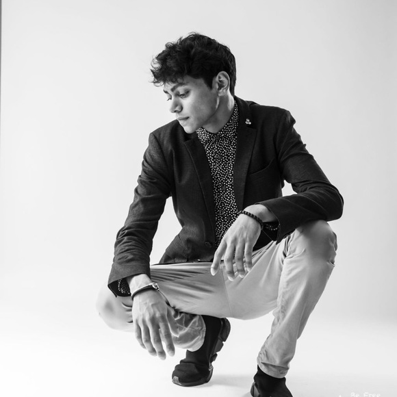 Meet your Posher, Vasant - Picture 1 of 1